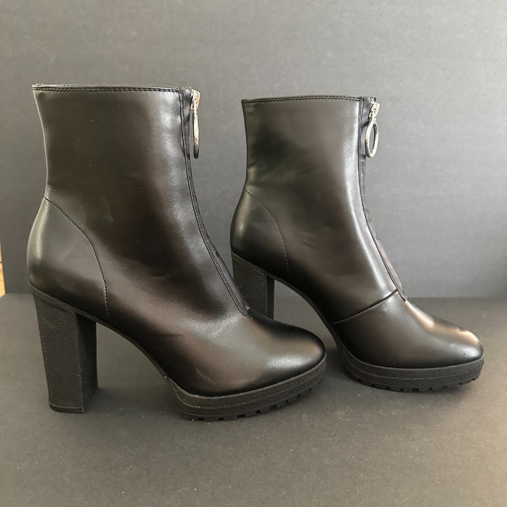 DKNY Black leather Boot Front zipper size 8.5 - Picture 2 of 2